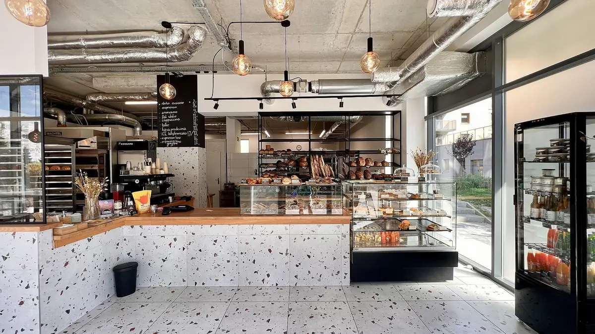 Simmons – bakery in Leverstock Green, Hemel Hempstead